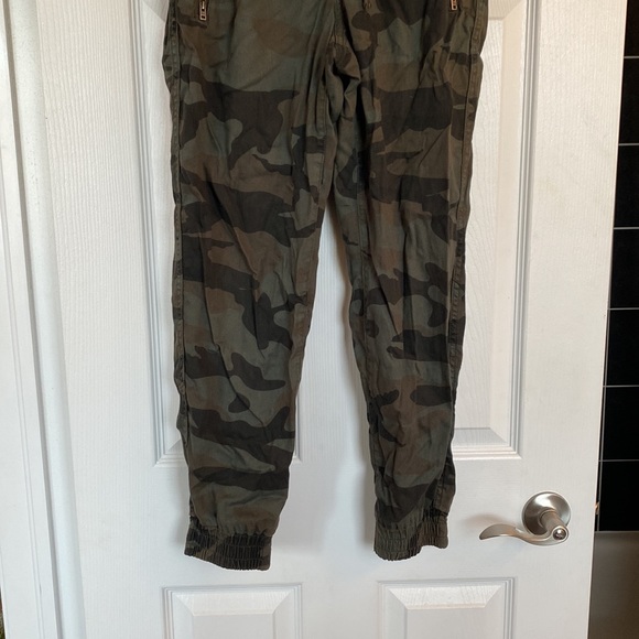 TNA camo joggers - Picture 3 of 6